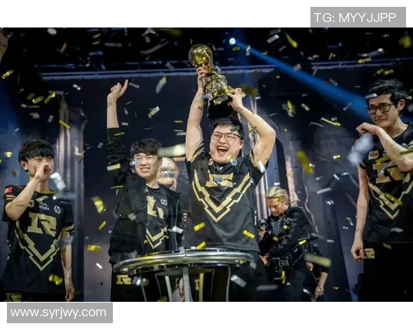 RNG战队技术争议引发热议电竞圈内外的不同声音与看法